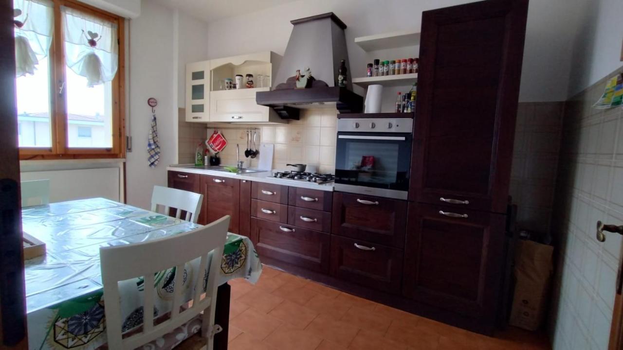 La Casa Dei Viaggiatori - Viareggio - Posto Auto Gratuito Apartamento Exterior foto